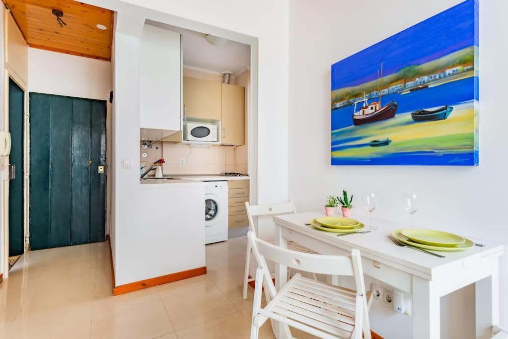 Апартаменты 1Br @ Downtown Lisbon Chiado Экстерьер фото